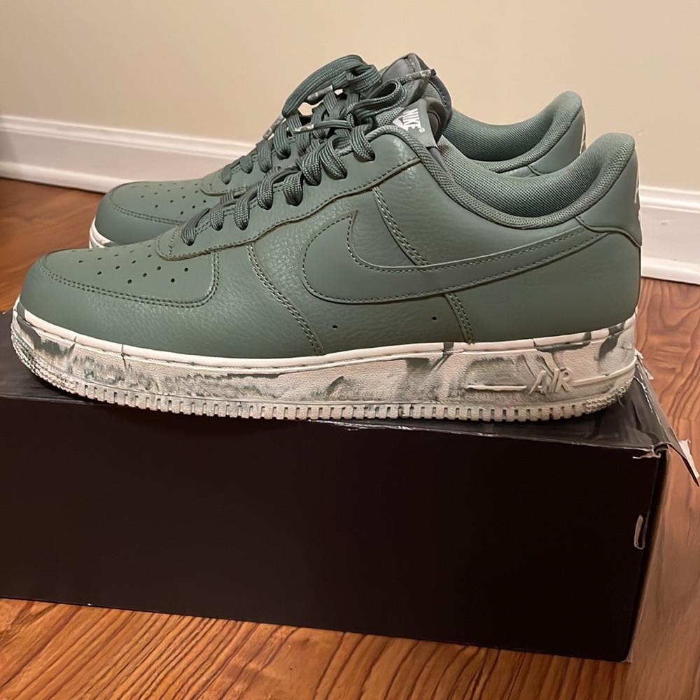 Nike Air Force 1.